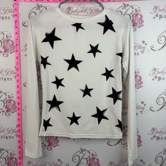 Tops - Long sleeve star shirt Women's Long-Sleeve Star Print Top - White/Black